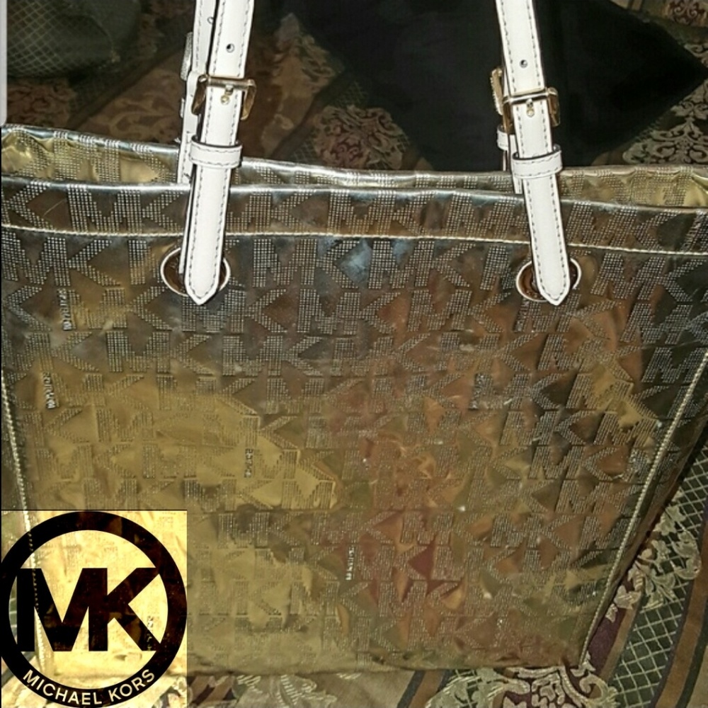 AUTHENTIC  Michael Kors Handbag